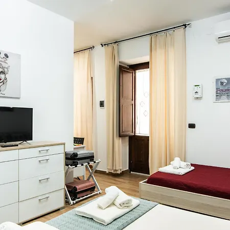 Soraya Apartament Ortigia Apartment