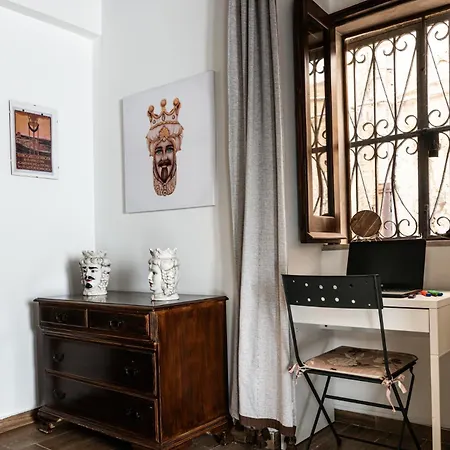 Soraya Apartament Ortigia Apartment